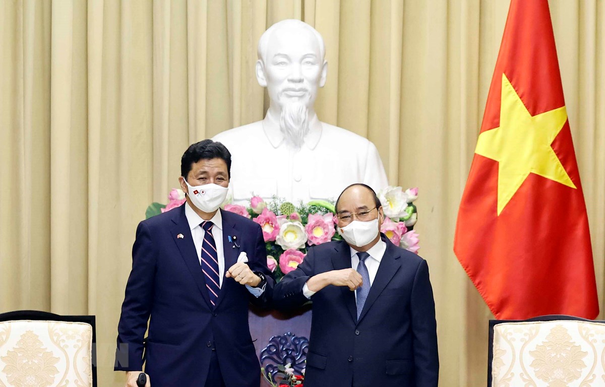 Le président Nguyen Xuan Phuc reçoit le ministre japonais de la Défense
